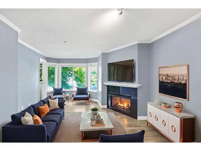 212 12110 80 AVENUE, Surrey