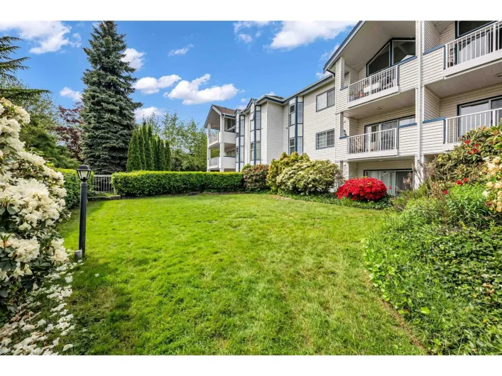 212 13918 72 AVENUE, Surrey