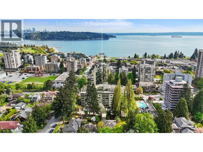 212 1425 ESQUIMALT AVENUE, West Vancouver