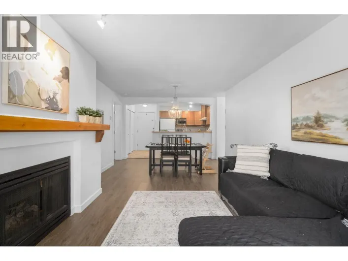 212 1432 PARKWAY BOULEVARD, Coquitlam