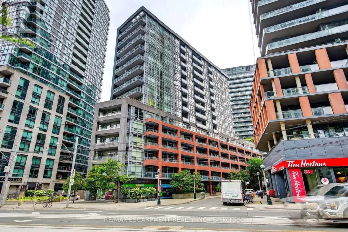 212 - 15 BRUYERES MEWS, Toronto