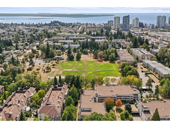 212 15313 19 AVENUE, Surrey