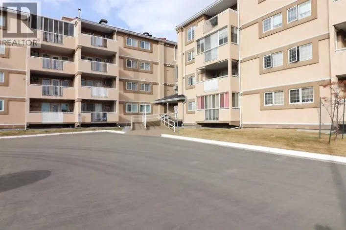 212, 22 Park Meadows Drive SE, Medicine Hat