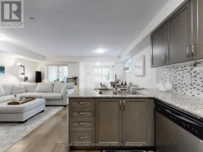 212 - 252 ROYAL YORK ROAD, Toronto