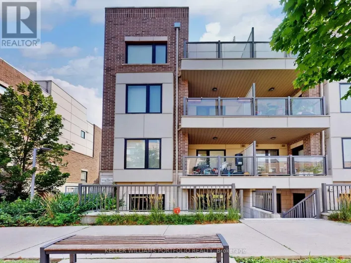 212 - 252 ROYAL YORK ROAD, Toronto