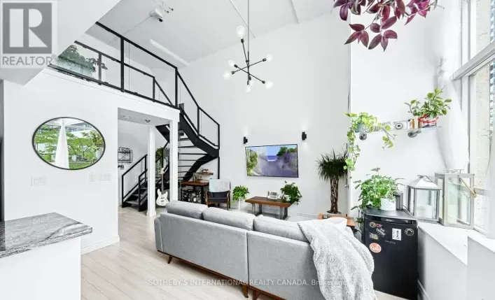 212 - 300 MANITOBA STREET, Toronto