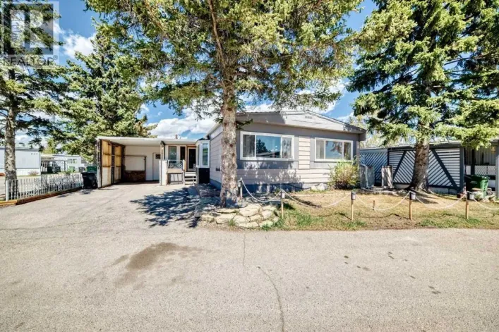 212, 3223 83 Street NW, Calgary