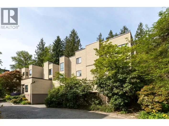 212 3275 MOUNTAIN HIGHWAY, North Vancouver