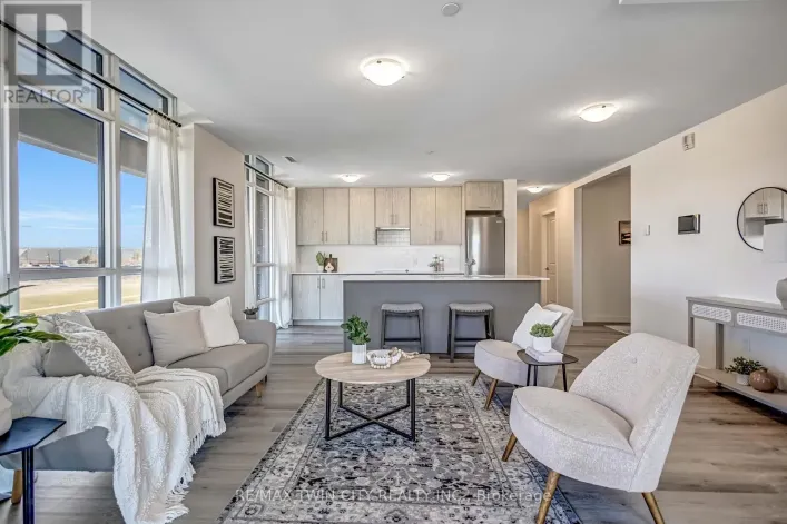 212 - 461 GREEN ROAD, Hamilton