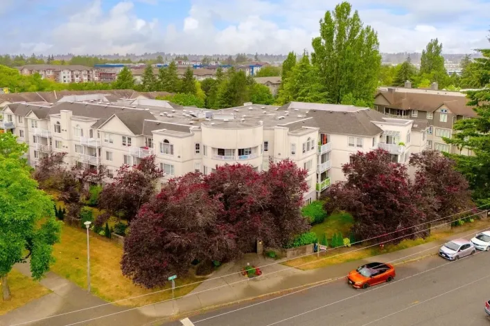 212 5465 201 STREET, Langley