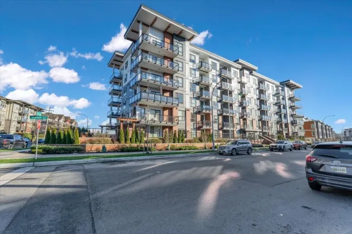 212 5504 BRYDON CRESCENT, Langley