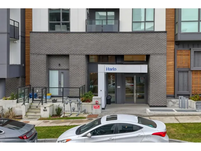 212 6585 195A STREET, Surrey