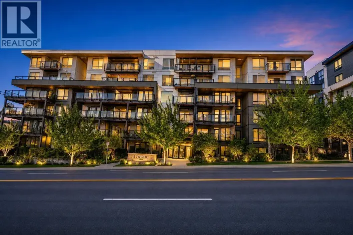 212 707 COMO LAKE AVENUE, Coquitlam