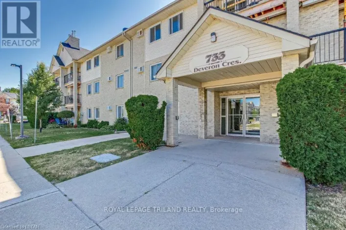 212 - 733 DEVERON CRESCENT, London South