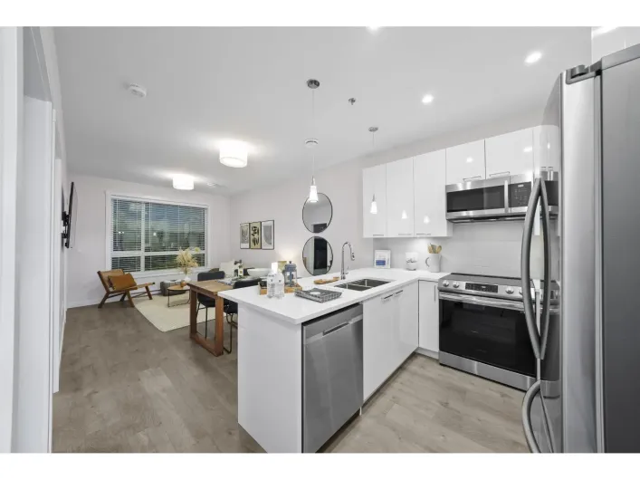 212 7375 HORNE STREET, Mission