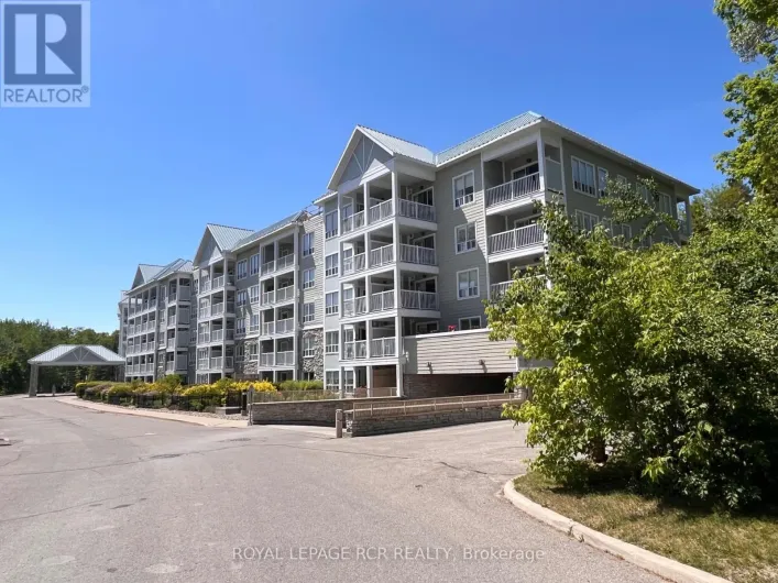 212 - 900 BOGART MILL TRAIL, Newmarket