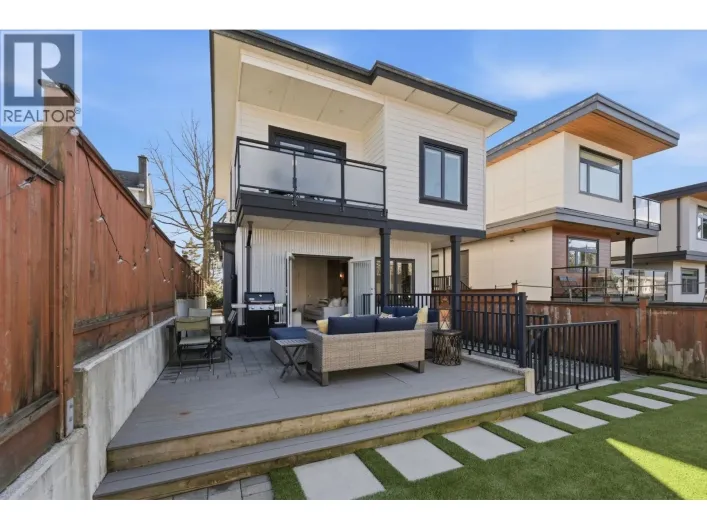 212 E 18TH STREET, North Vancouver