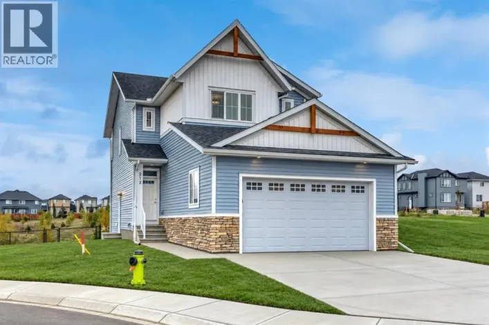 212 Edgefield Bay, Strathmore