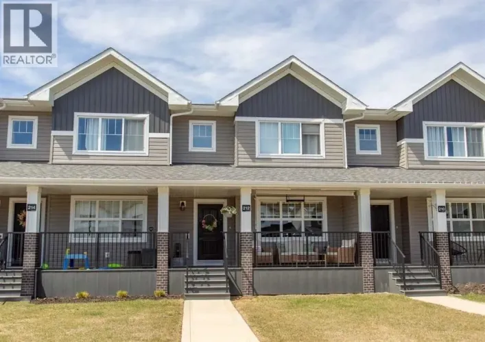 212 Halifax Close, Penhold
