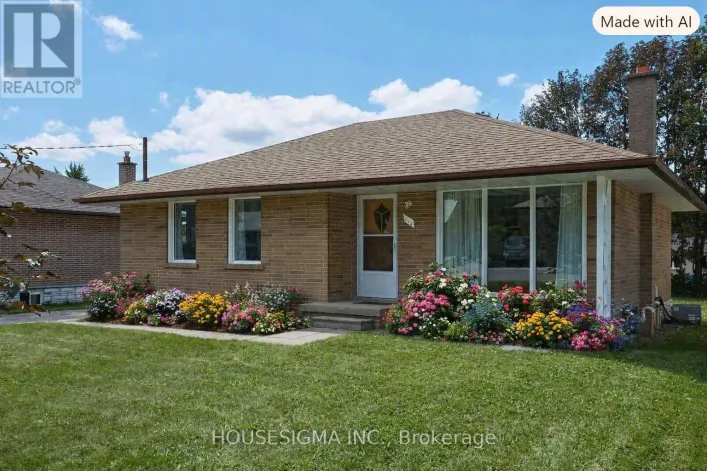212 HALLETT AVENUE, Whitby