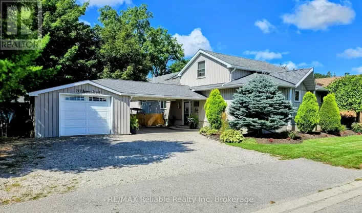 212 JAMES STREET, Central Huron