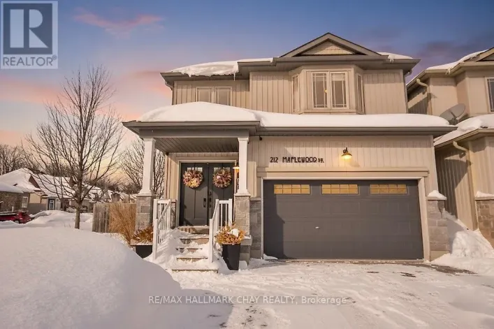 212 MAPLEWOOD DRIVE, Essa