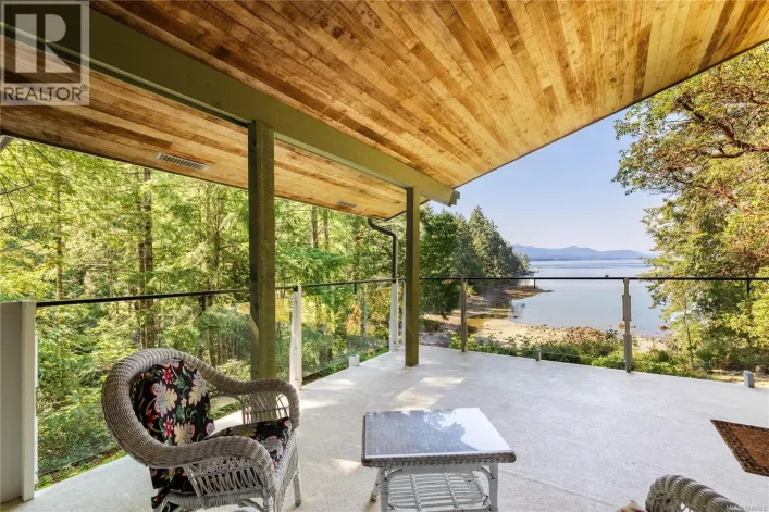 212 Sunset Dr, Salt Spring