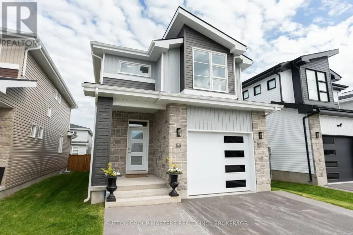 212 SUPERIOR DRIVE, Loyalist