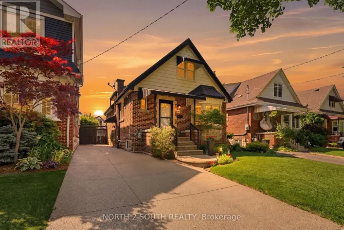 212 WEXFORD AVENUE S, Hamilton