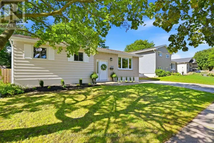 2120 CAVENDISH DRIVE, Burlington
