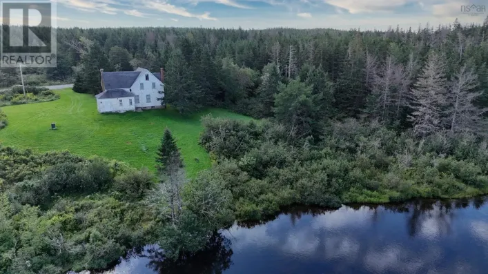 2121 Loch Lomond Road, Loch Lomond