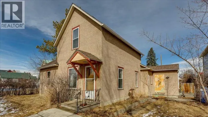 2122 23 Avenue, Didsbury