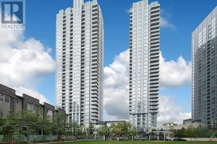 2123 - 275 VILLAGE GREEN SQUARE, Toronto