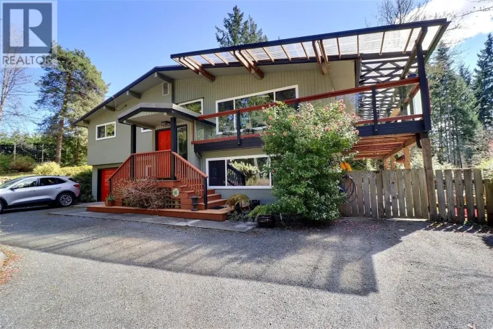 2128 Calais Rd, Duncan