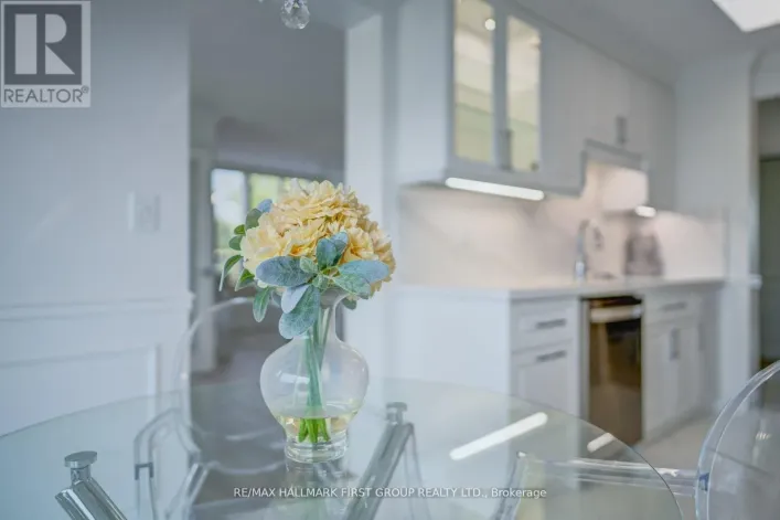 213 - 1000 THE ESPLANADE N, Pickering