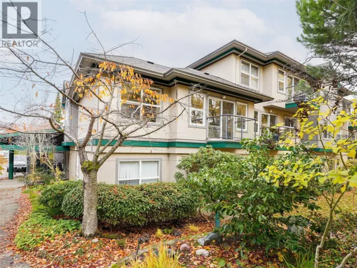 213 1485 Garnet Rd, Saanich