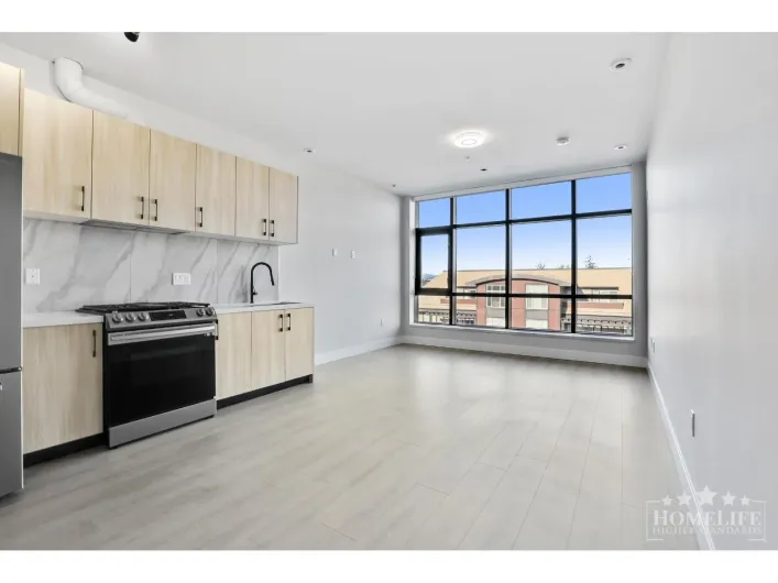 213 14858 60 AVENUE, Surrey