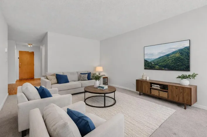 213 17661 58A AVENUE, Surrey