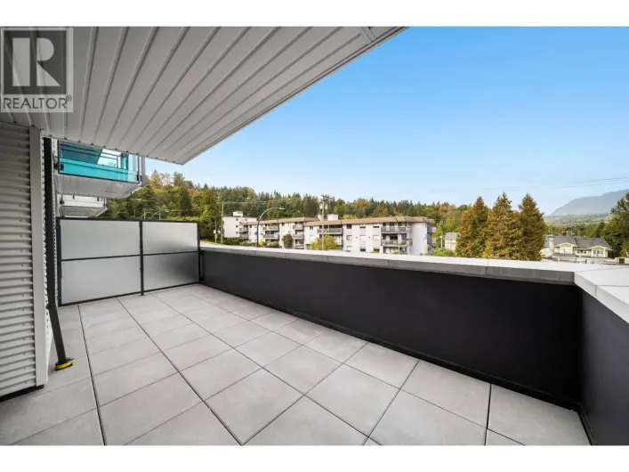 213 2015 ST. JOHNS STREET, Port Moody