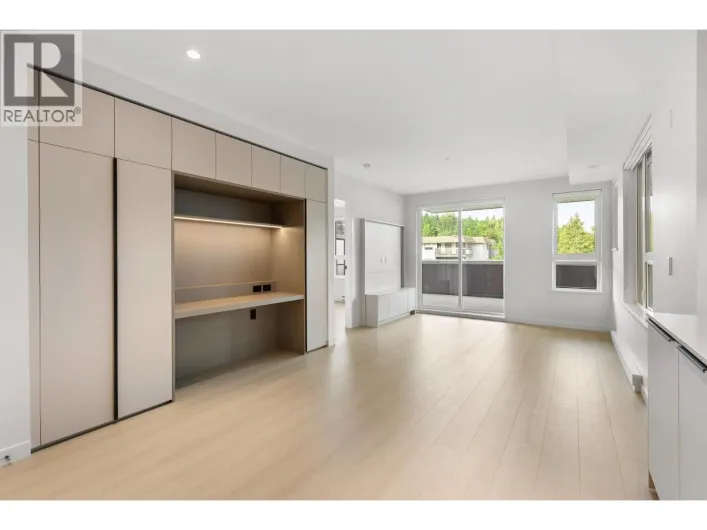 213 2015 ST. JOHNS STREET, Port Moody