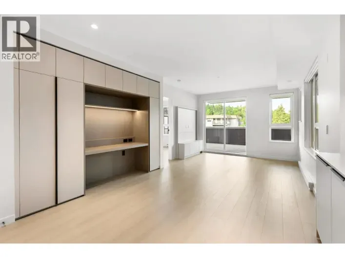 213 2015 ST. JOHNS STREET, Port Moody