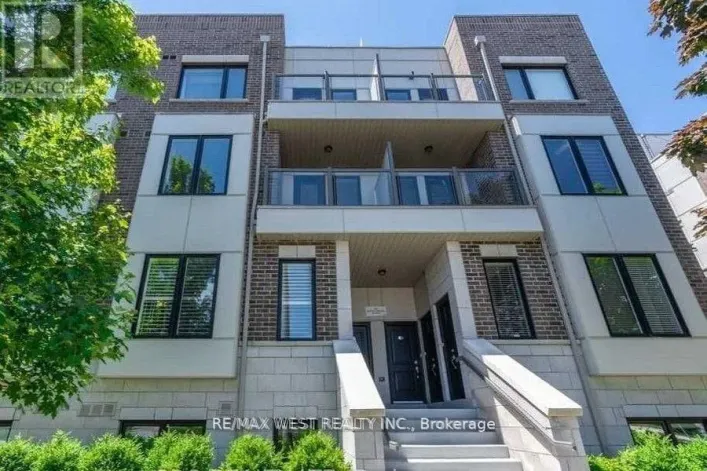 213 - 252 ROYAL YORK ROAD, Toronto