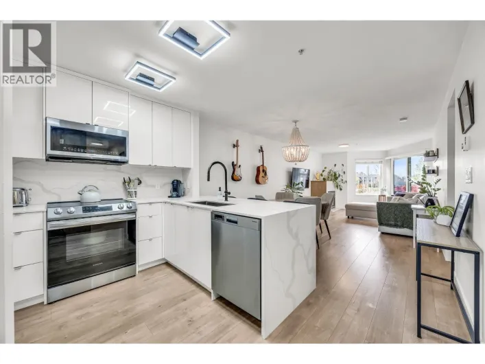 213 3038 E KENT AVENUE SOUTH, Vancouver