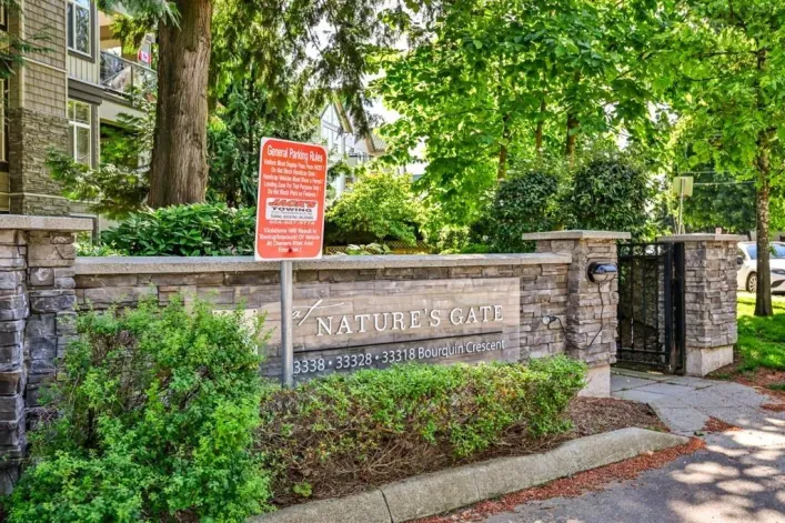 213 33318 E BOURQUIN CRESCENT, Abbotsford
