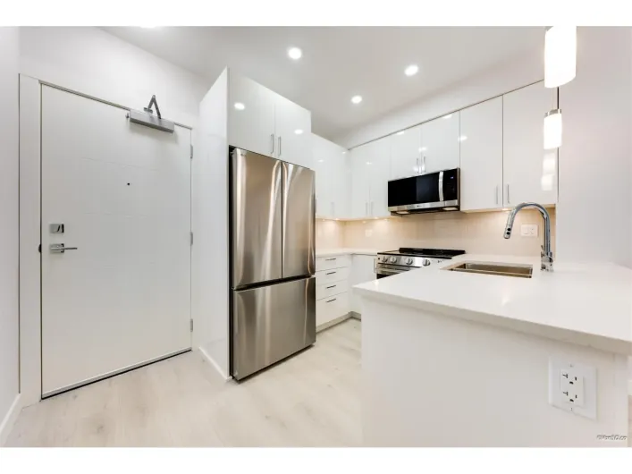 213 33886 PINE STREET, Abbotsford