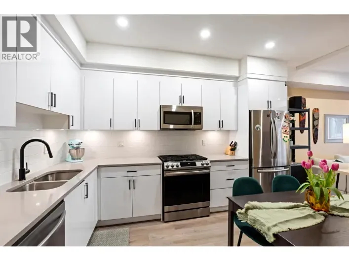 213 37808 THIRD AVENUE, Squamish
