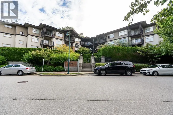 213 400 KLAHANIE DRIVE, Port Moody