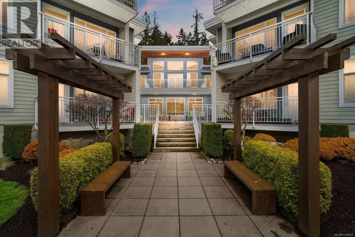 213 4960 Songbird Pl, Nanaimo