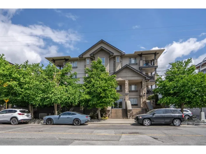 213 5438 198 STREET, Langley