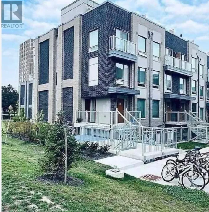 213 - 7 APPLEWOOD LANE, Toronto